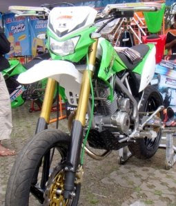 Modifikasi KLX150 Supermoto