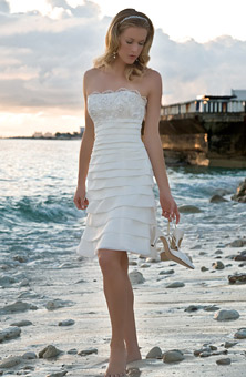 Short Modern Wedding Dress for Beach Wedding