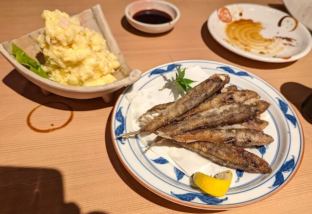 ポテトサラダとメヒカリの唐揚げ