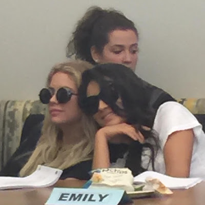 PLL table read episode 7x11 "Playtime" Ashley Benson and Shay Mitchell Buttahbenzo sleeping