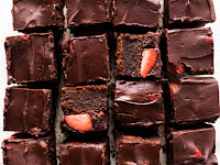 CHOCOLATE-COVERED STRAWBERRY BROWNIES