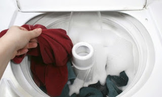 Ibu Rumah Tangga Sukses Jalankan Usaha Peralatan Laundry  