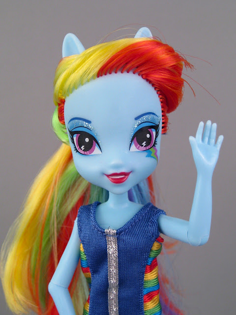 Equestria Girl Rainbow Dash