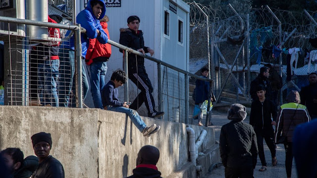 Η περιφέρεια Βορείου Αιγαίου κάνει και δημοσκόπηση για το μεταναστευτικό