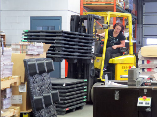 moving pallets with forklift