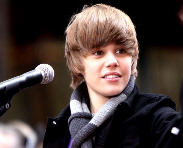 justin drew bieber short hair. Justin Bieber Hairstyle