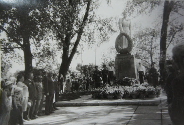 Братська могила радянських воїнів у Великій Кохнівці (1970–1980-ті)