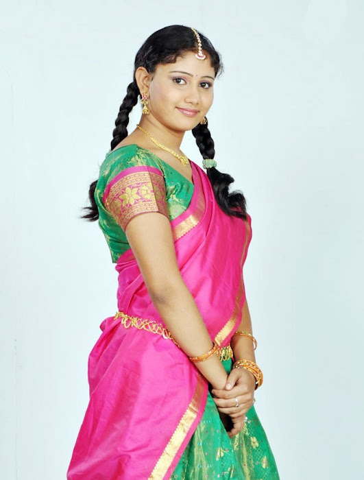 machakkanni amruthavalli in half saree actress pics