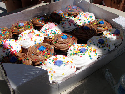 Costco Birthday Cakes on The Cupcake Activist  Costco Cupcakes