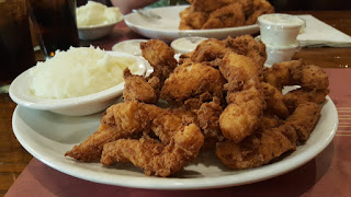   puritan backroom, puritan backroom takeout number, puritan backroom mudslides, puritan backroom chicken tenders recipe, puritan backroom history, puritan ice cream hours, 245 hooksett rd, manchester, nh 03104, puritan restaurant, goldenrod manchester nh