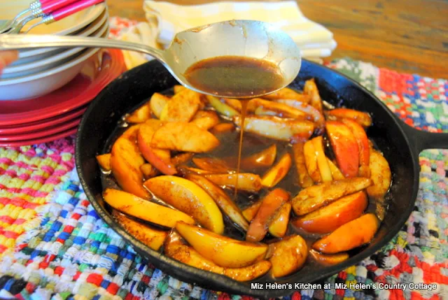 Cinnamon Skillet Apples at Miz Helen's Country Cottage