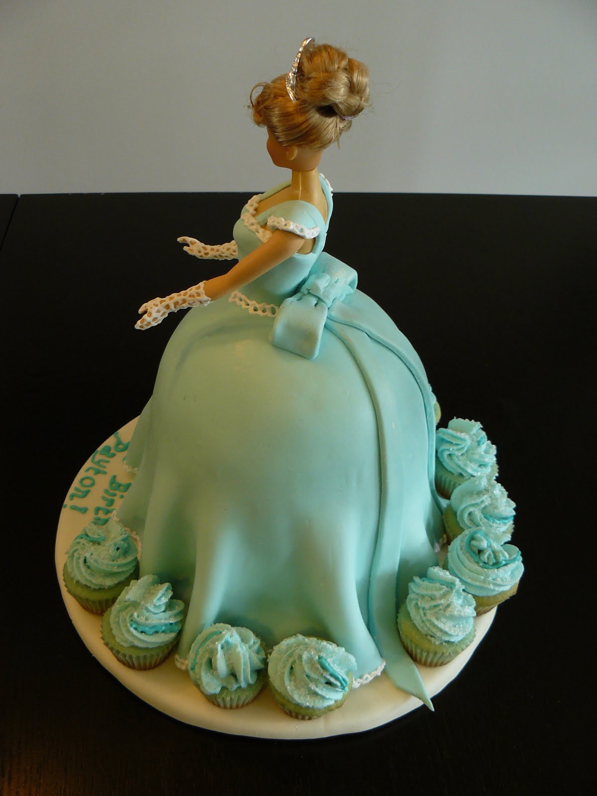 Custom Cakes: Fairy Tail Birthdays