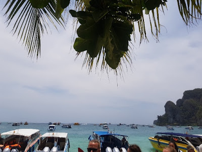 phi phi don, pulau tempat makan siang para wisatawan