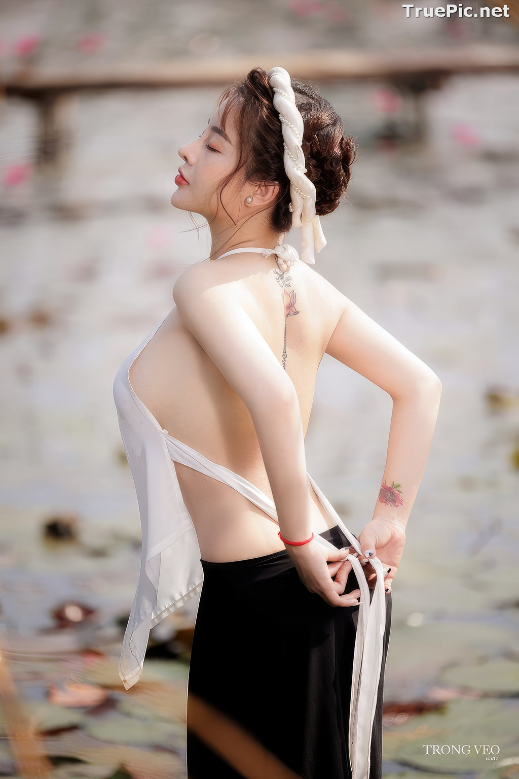 Image Vietnamese Model - Beautiful Girl and Lotus Flower - TruePic.net (56 pictures) - Picture-11