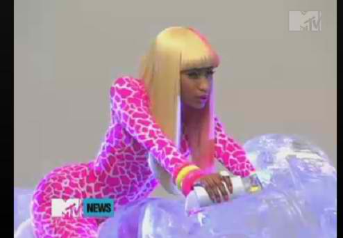 nicki minaj hairstyles in super bass. 2011 nicki minaj super bass