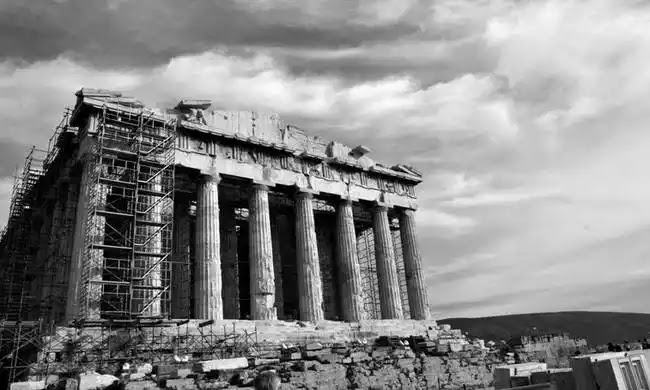 Τον Δεκέμβρη τού 1944, το ΚΚΕ είχε δώσει εντολή να ανατιναχτεί η Ακρόπολις των Αθηνών !