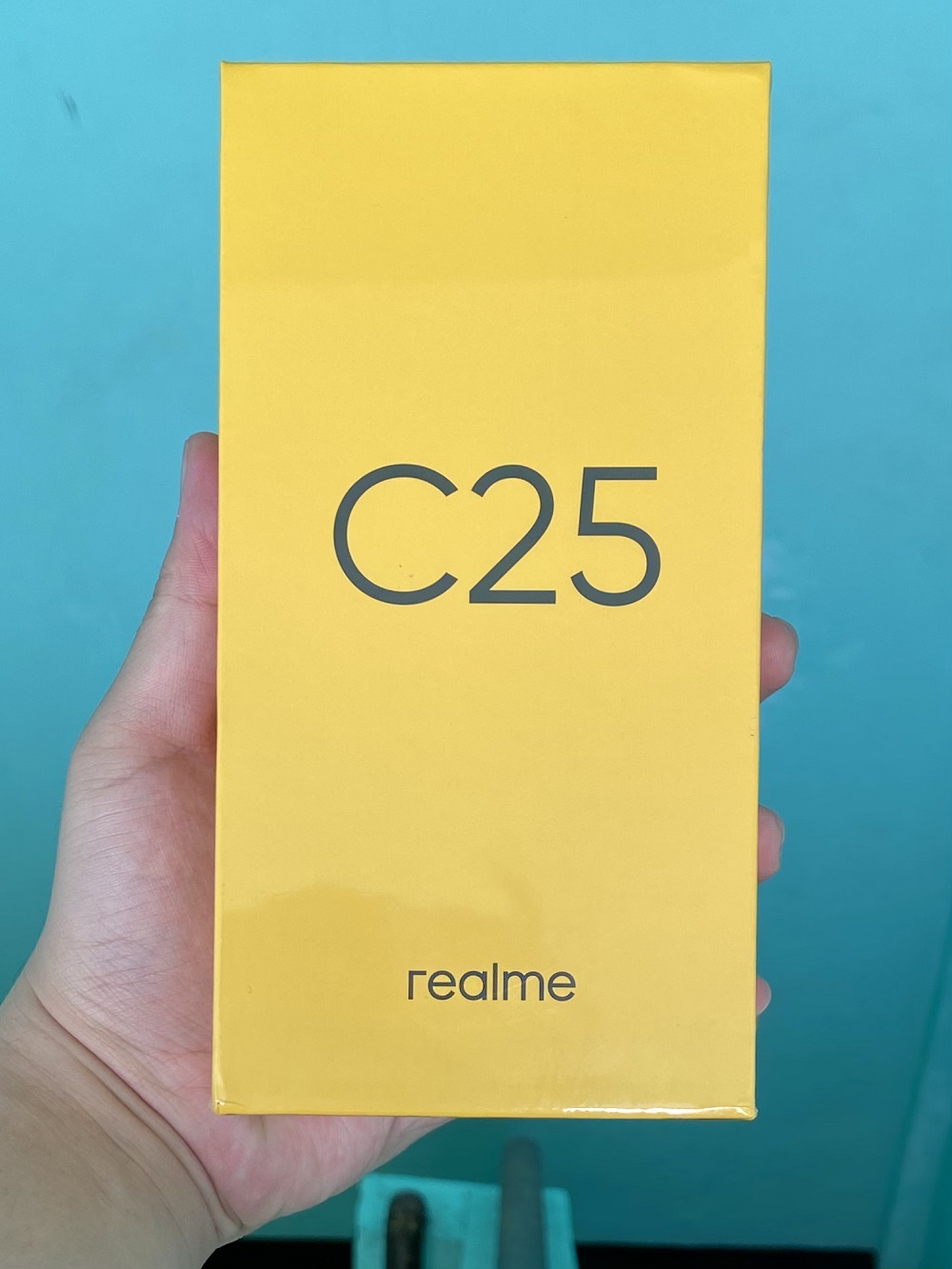 realme C25 Retail Packaging