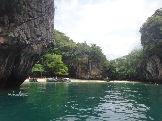 Island hopping to Paradise Island in Krabi