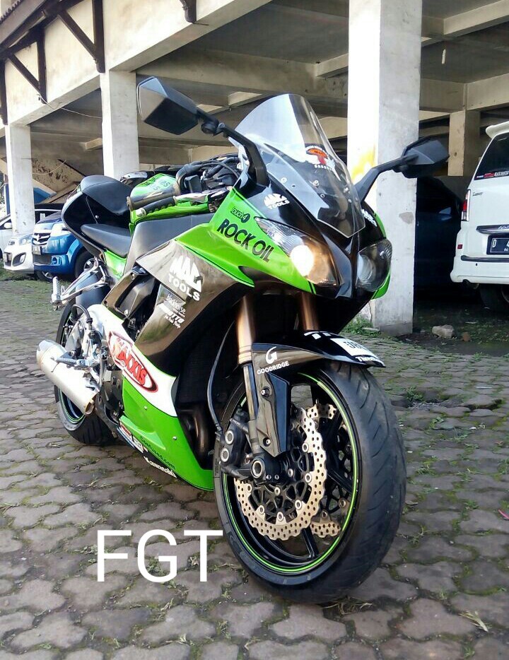  MOGE BEKAS MURAH Dijual KAWASAKI Zx10R 2009 JAKARTA 