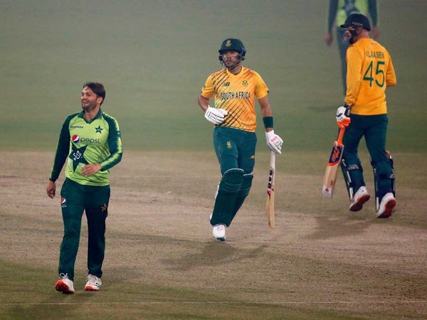 SA Crushed Pakistan By 6 Wickets And Level Series By 1-1 - BlogsByHuzaifa