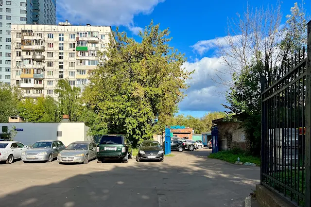 улица Вучетича, дворы