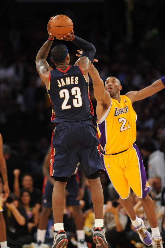 Kobe Bryant Shot Form. hot kobe bryant dunks on