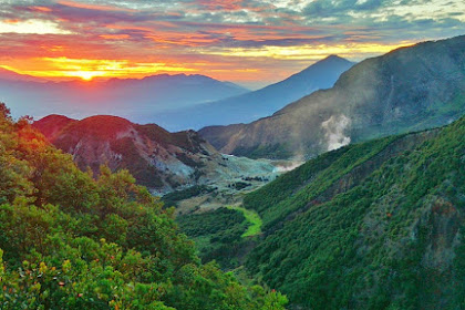 Pemandangan Gunung