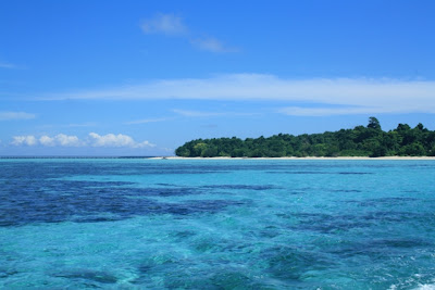 Beautiful Sangalaki Island and Stunning Underwater