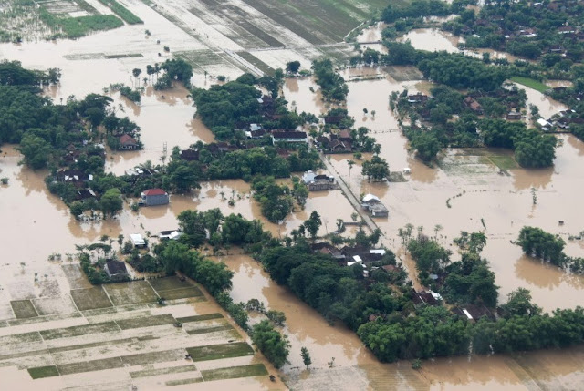  Penyebab Terjadinya Banjir yang Perlu Anda Ketahui 10 Penyebab Terjadinya Banjir yang Sering Diacuhkan Masyarakat