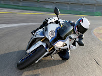 Gambar Motor 2013 BMW HP4 - 2