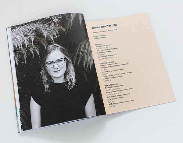 Inspirasi 20+ Desain Brosur dan Katalog Modern - Photographic Portfolio Catalogue Design