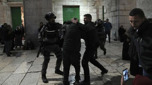 Ketua MUI Kecam Serangan di Masjid Al-Aqsa: Israel Terus Berbuat Kebiadaban yang Tak Terhentikan