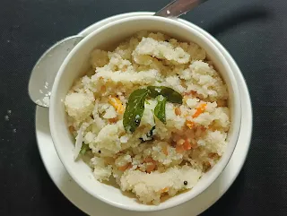 Serving Upma, A south indian breakfast ideas and menu