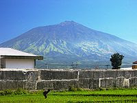 Gunung Tertinggi Di Indonesia (info-asik.com)