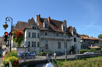 Périgueux. La Casa dels Consols