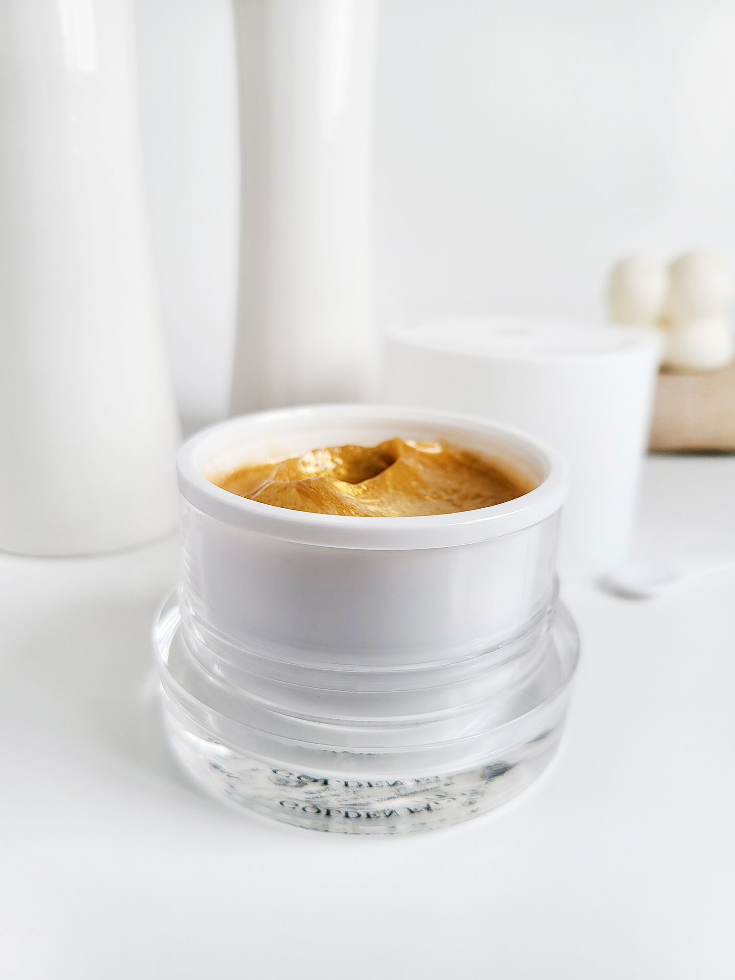 ELITE - Golden Facial Scrub de Delfy Cosmetics