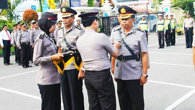 Sertijab Kabag Ops dan Sunda oleh Kapolres Bukittinggi