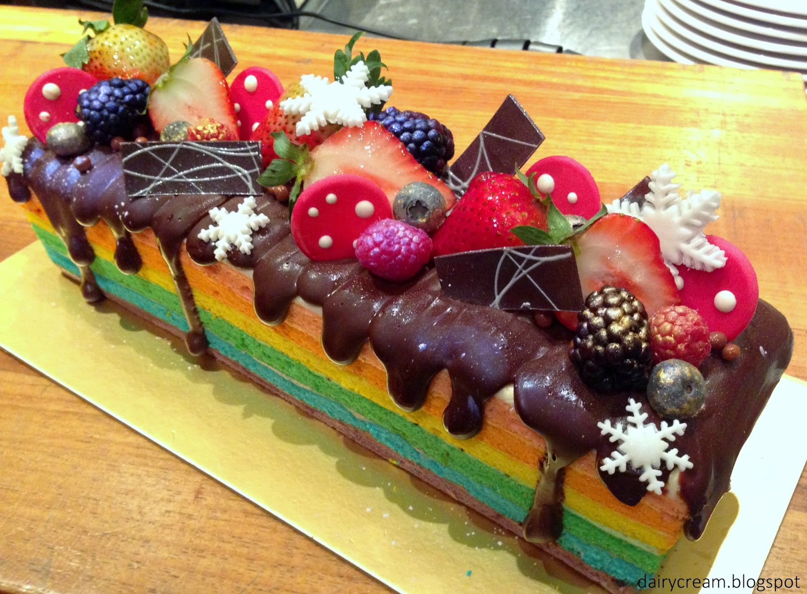 Medz Christmas SG 2014 : Rainbow Log Cake