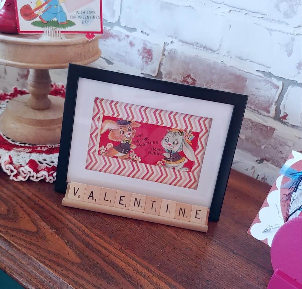 How to Display Vintage Valentines