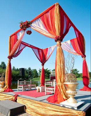 Modern Outdoor Wedding Mandap 4