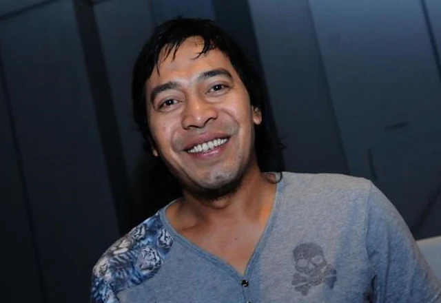 Biodata dan Profil Komeng