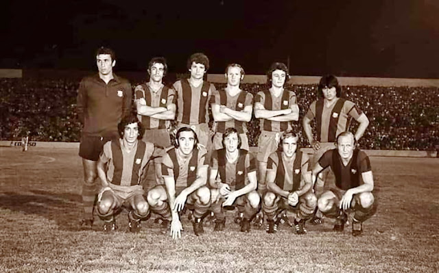 F. C. BARCELONA. Temporada 1974-75. Sadurní, Tomé, Martí Filosía, Gallego, Albadalejo, Sotil. Asensi, Cruyff, Neeskens, Marcial. HÉRCULES DE ALICANTE C. F. 0 🆚 F. C. BARCELONA 4 Sábado 03/08/1974, 22:30 horas. Partido amistoso de inauguración del estadio José Rico Pérez. Alicante, estadio José Rico Pérez: 30.000 espectadores. GOLES: ⚽0-1: 16’, Rexach. ⚽0-2: 66’, Asensi. ⚽0-3: 68’, Cruyff. ⚽0-4: 85’, Pérez.