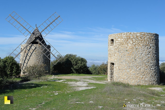 moulin à vent de saint juline le montagnier photo pascal blachier