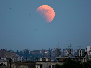 Foto Gerhana Bulan Juni 2011