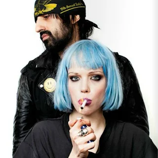 Crystal Castles - banda de Cánada