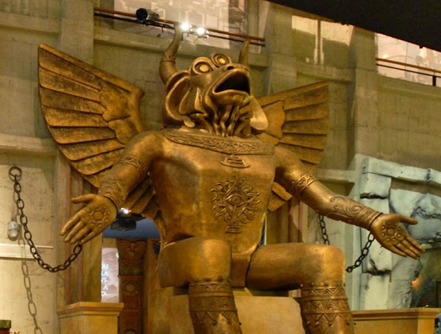 Статуя бога Молоха, Туринский музей кино