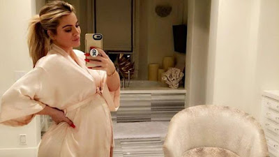 Khloe Kardashian Bahagia Melahirkan Seorang Putri