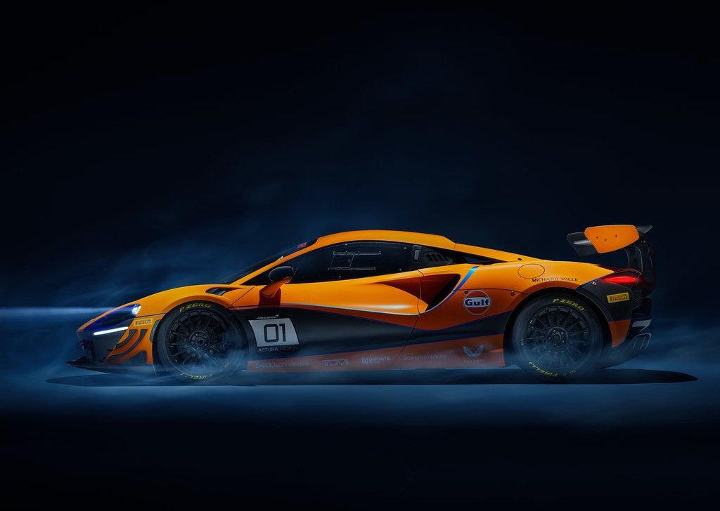 2023 McLaren Artura Trophy Racecar