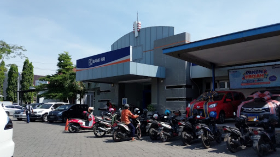 Lowongan Kerja Demak di PT. Bank Rakyat Indonesia Persero Tbk, Kantor Cabang Demak membuka Job Opening Magang Frontliner, dalam rangka mengisi formasi frontliner Teller & Customer Service PT. Bank Rakyat Indonesia Persero Tbk, Kantor Cabang Demak dengan ini akan mengadakan Job Opening Magang Frontliner dengan persyaratan sebagai berikut