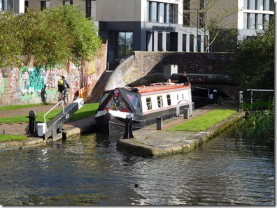 14 waiting in the wind ashted locks